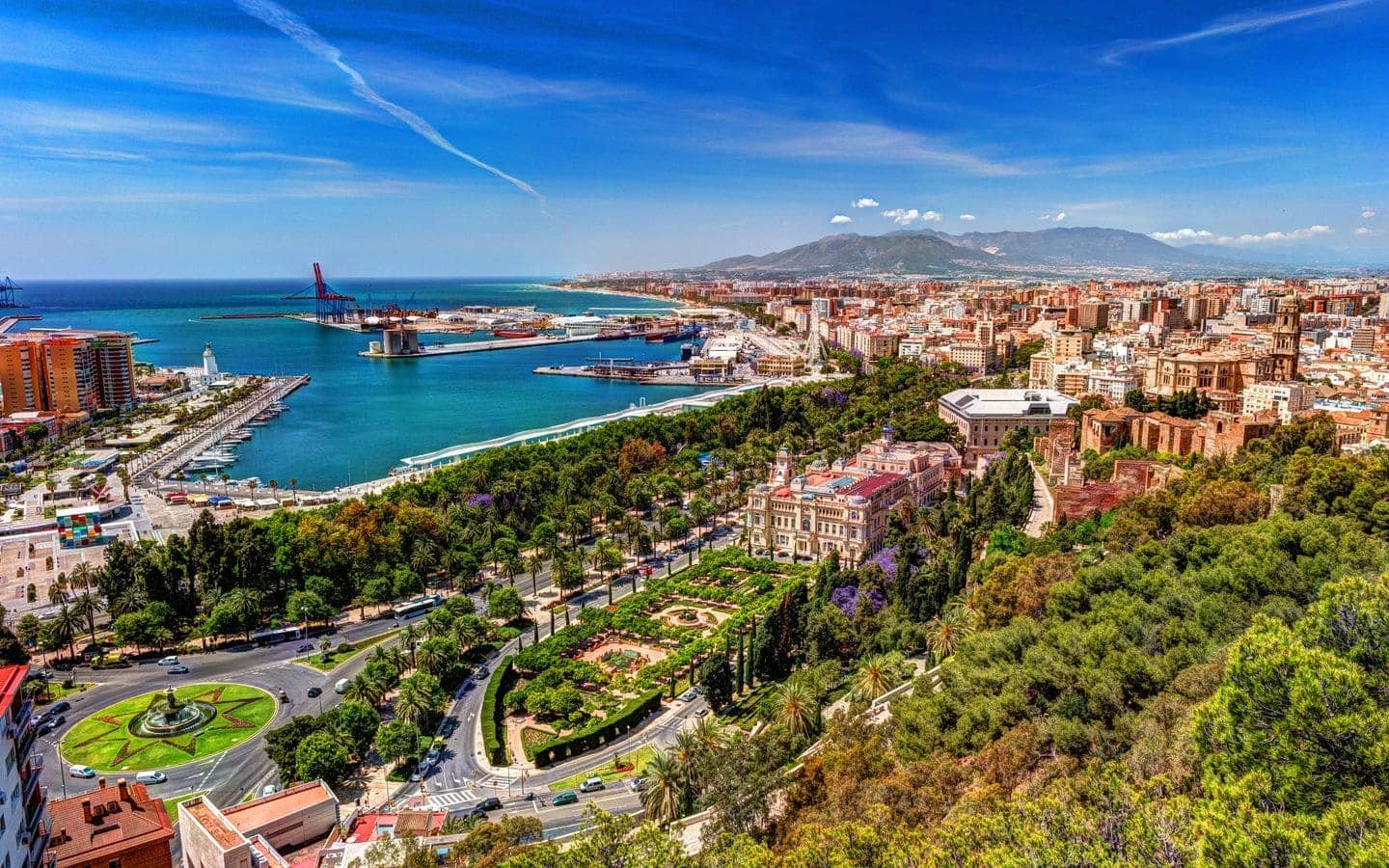 Fly til malaga i sommerferien - kun 1.868 Per person!🇪🇸